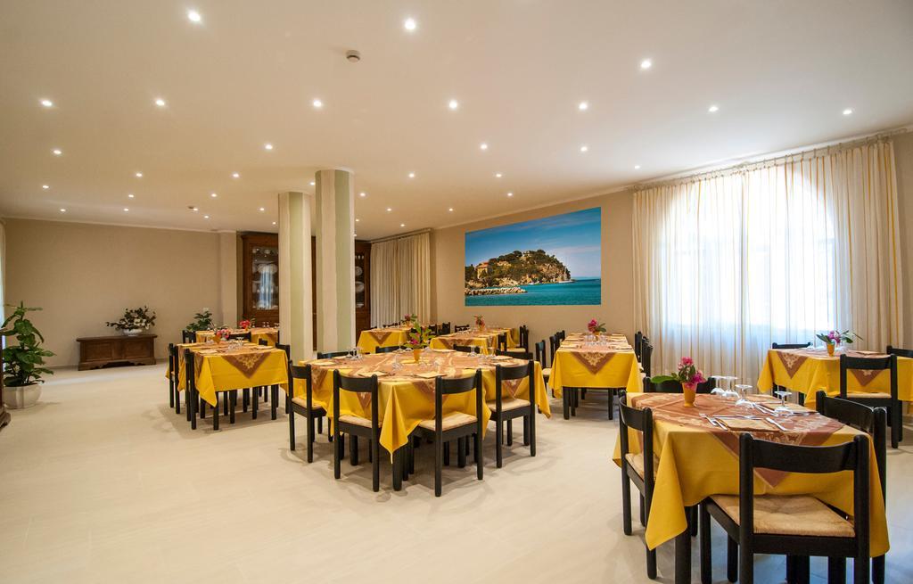 Hotel Marelba Cavo Exterior foto